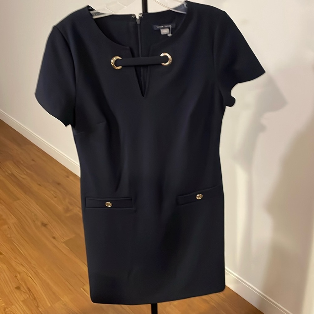 Tommy Hilfiger classic Scuba crepe two pocket size 6